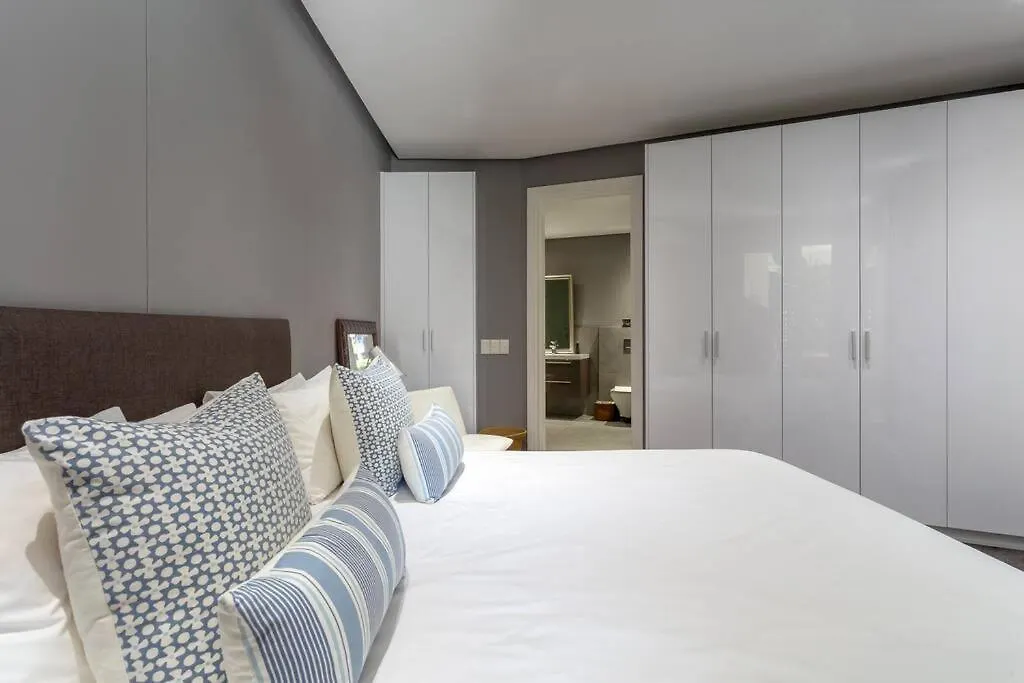 Luxury Waterfront Canals Apartment ケープタウン 0*,  南アフリカ