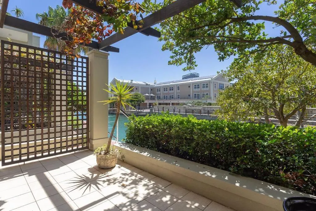 Luxury Waterfront Canals Apartment ケープタウン